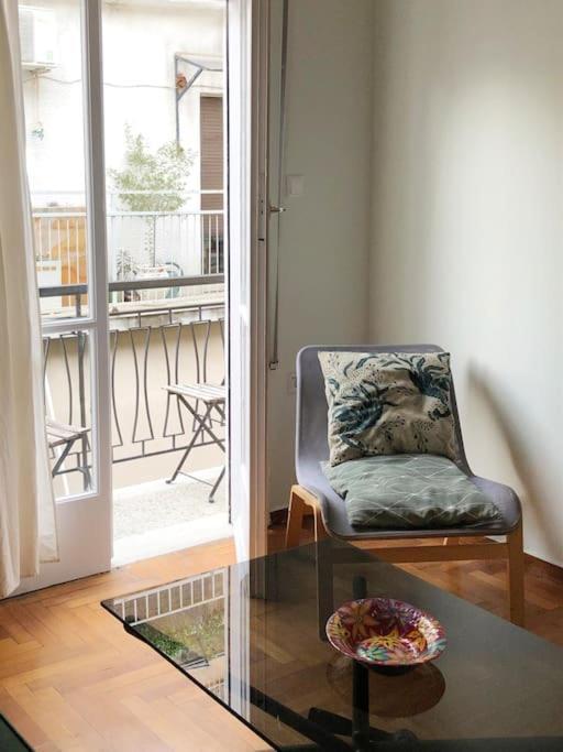 Apartamento 5Th Floor Bright Flat At Bohemian Exarcheia Atenas Exterior foto