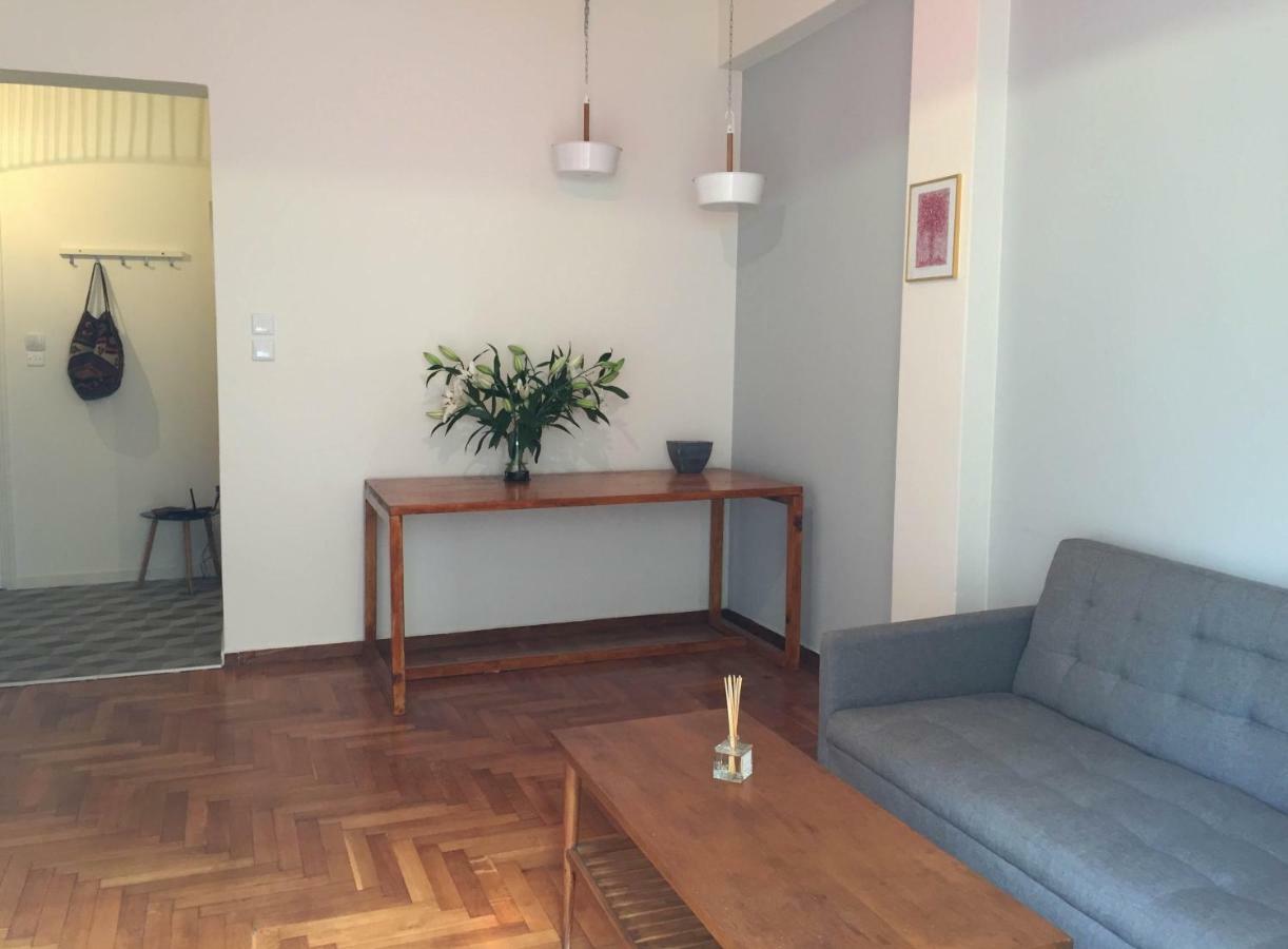 Apartamento 5Th Floor Bright Flat At Bohemian Exarcheia Atenas Exterior foto