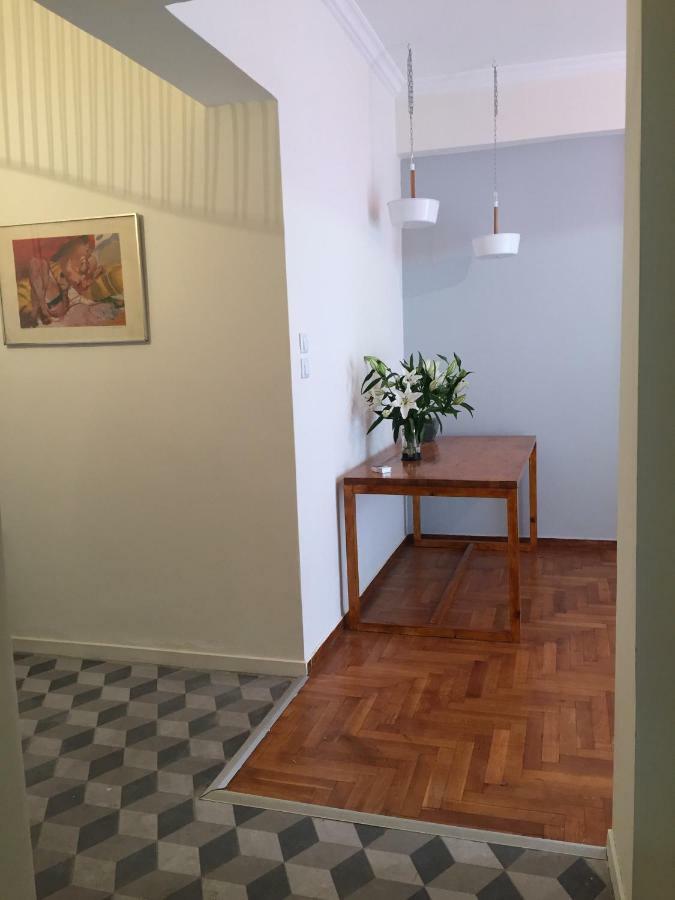 Apartamento 5Th Floor Bright Flat At Bohemian Exarcheia Atenas Exterior foto
