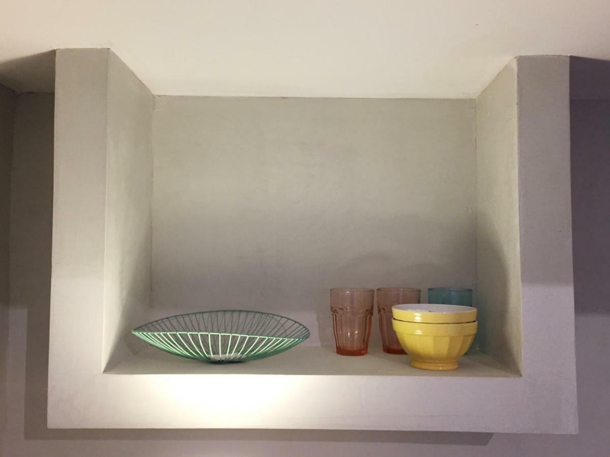 Apartamento 5Th Floor Bright Flat At Bohemian Exarcheia Atenas Exterior foto