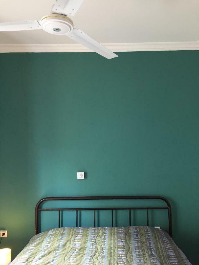 Apartamento 5Th Floor Bright Flat At Bohemian Exarcheia Atenas Exterior foto