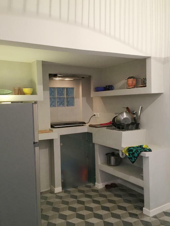 Apartamento 5Th Floor Bright Flat At Bohemian Exarcheia Atenas Exterior foto
